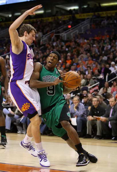 给了对手反 给了对手反